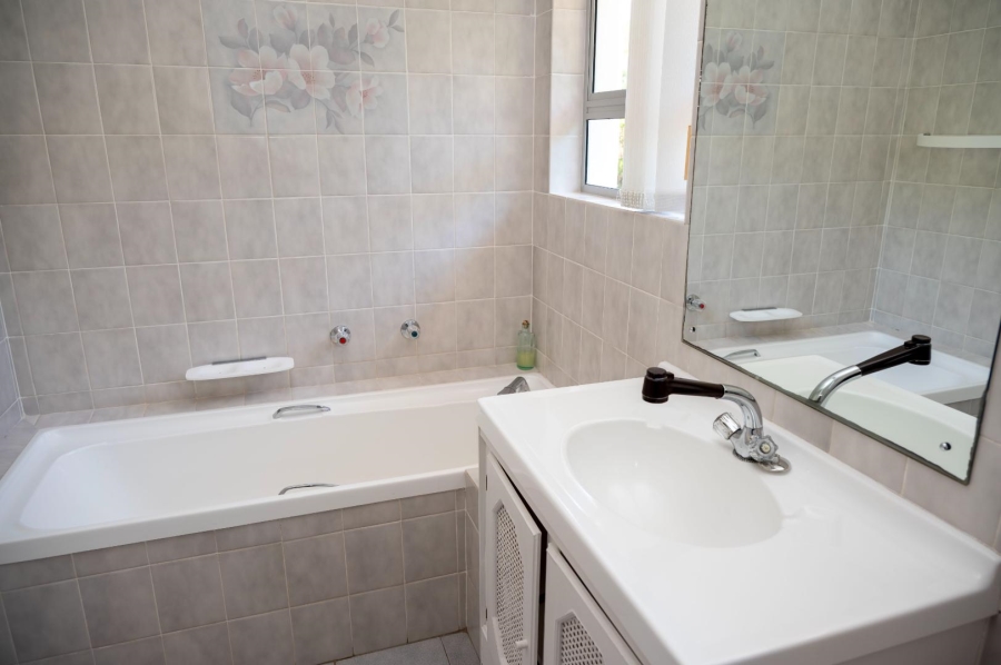 8 Bedroom Property for Sale in Brenton On Sea Western Cape